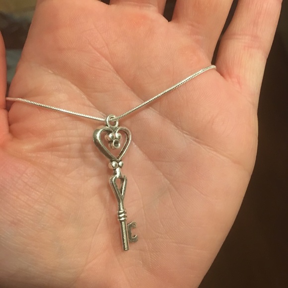 Silver Chain Necklace with Key Pendant - Picture 1 of 2